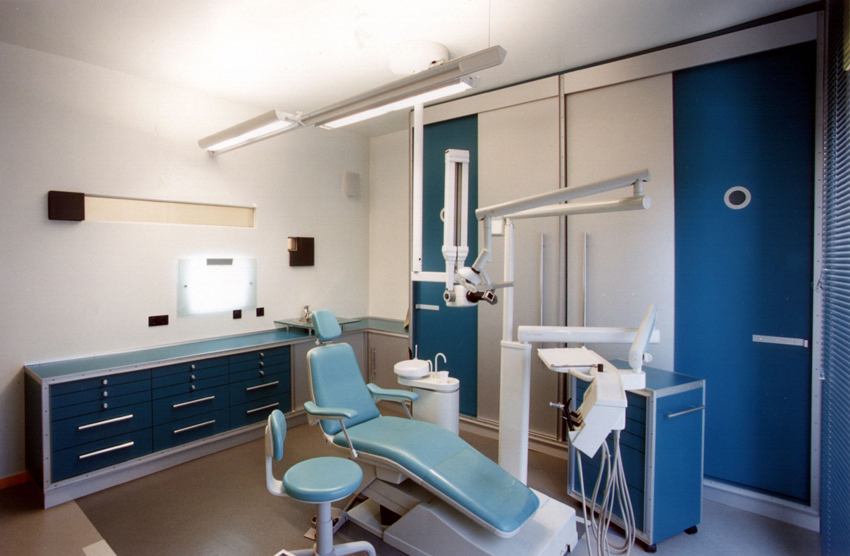 dental clinic: interior design | Mob Architects